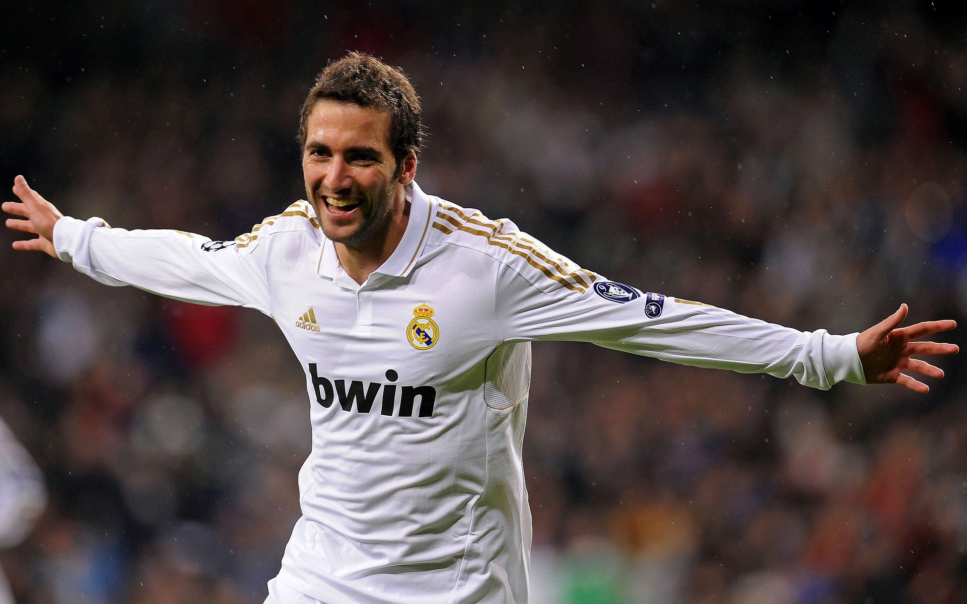 铁血红军与冷静刺客，利物浦压制黄潜，贝林厄姆关键战再证大心脏